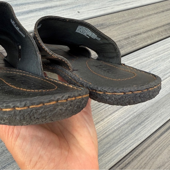 Born Mens Size 10/44 FloresBlack Leather and Tan Stitched Beach Vacation Sandals - Picture 13 of 17